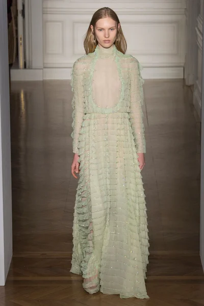 Look 52
